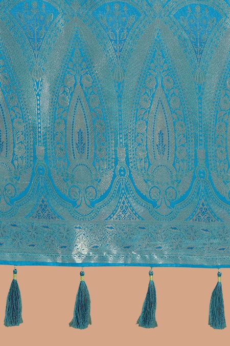 Samyukta Singhania_Blue Zari Sweetheart Neck Woven Banarasi Silk Saree With Blouse _Online_at_Aza_Fashions