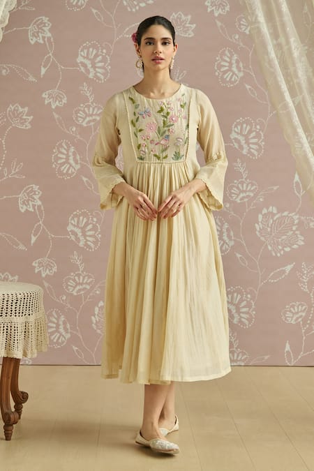 Kritika Dawar Sairah Embroidered A-Line Kurta With Pant 