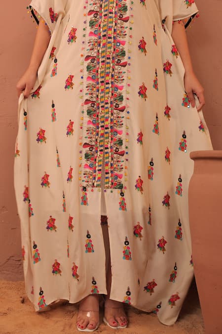 Surkh Syahi_Off White Muslin Mirrors, Tassels, Beads V-neck Albeli Long Kaftan _at_Aza_Fashions