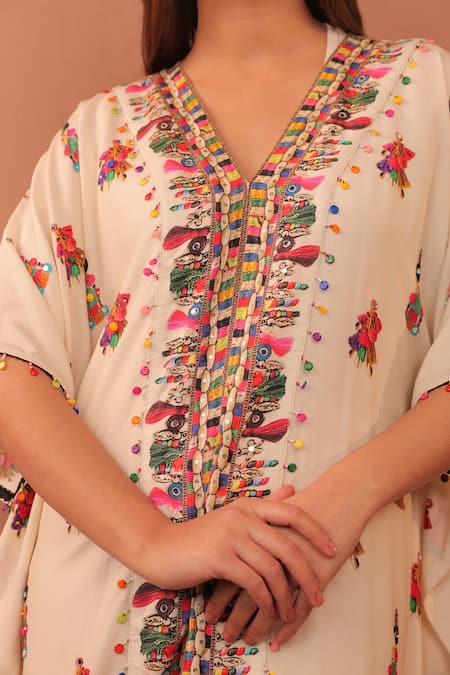 Buy_Surkh Syahi_Off White Muslin Mirrors, Tassels, Beads V-neck Albeli Long Kaftan 