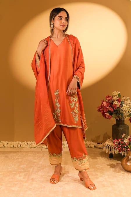 BO Tree Rust Chanderi, Organza Embroidery V-neck Aiza Thread Work Kurta Set 
