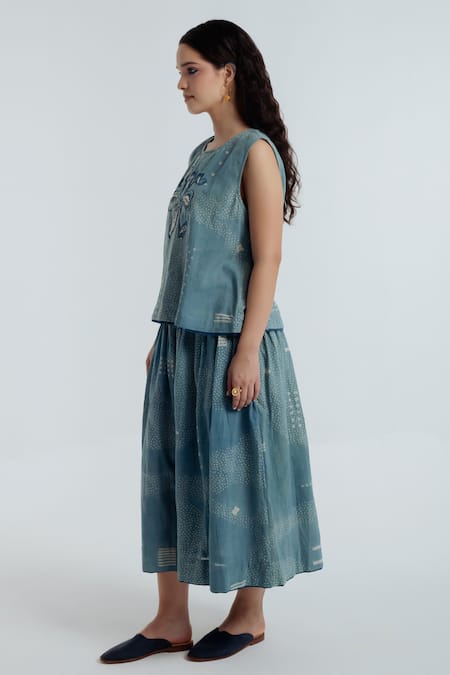 Buy_Rias Jaipur_Blue Cotton Embroidery, Beads Round Indigo Sky Floral Pattern Top With Skirt _Online_at_Aza_Fashions