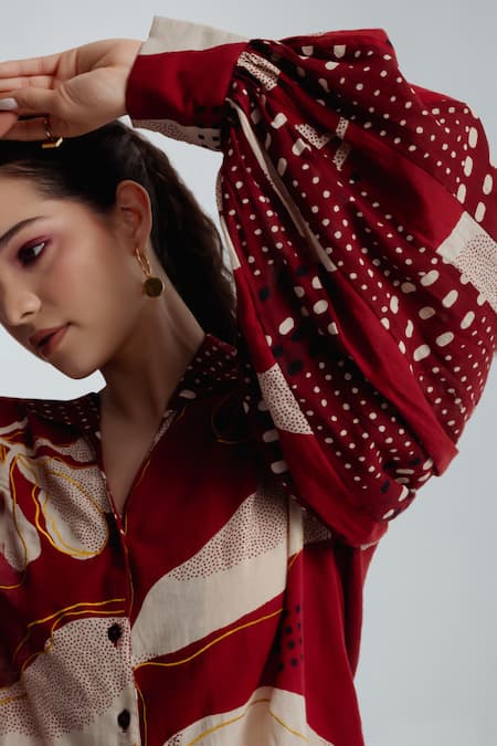 Buy_Rias Jaipur_Red Cotton Collared, V-neck Madder Printed Shirt 