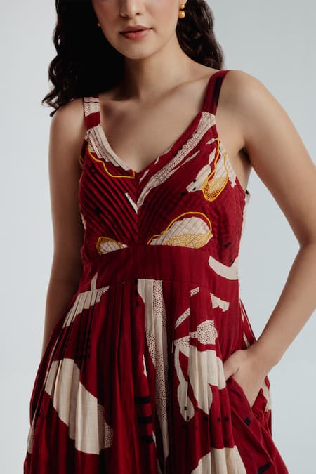 Rias Jaipur_Red Cotton V-neck Madder Heart Printed Dress _at_Aza_Fashions