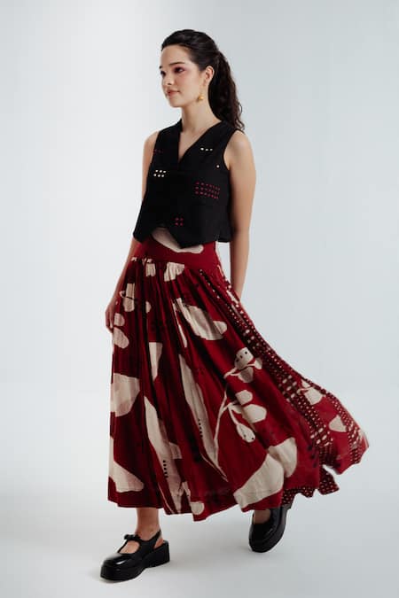 Rias Jaipur Madder Embroidered Waistcoat With Skirt 