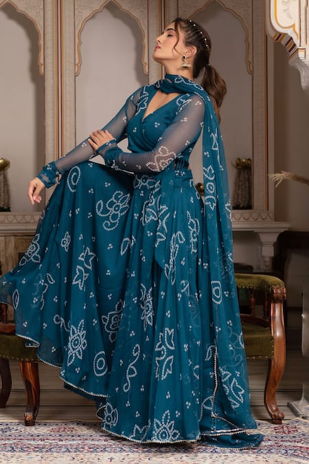 Buy_Pomcha Jaipur_Teal Georgette Embroidery, Sequins V-neck Bandhej Manjari Lehenga Set 