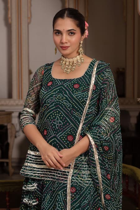 Pomcha Jaipur_Green Georgette Gota Patti, Tassels Square Neck Bandhej Skirt Set _Online_at_Aza_Fashions