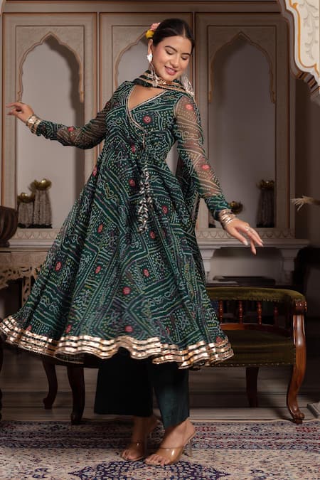 Pomcha Jaipur Green Georgette, Cotton Gota Patti, Sequins V-neck Angrakha Set at Aza Fashions Pomcha Jaipur_Green Georgette, Cotton Gota Patti, Sequins V-neck Angrakha Set _at_Aza_Fashions