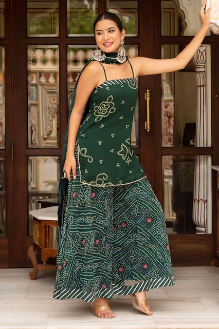 Pomcha Jaipur_Green Georgette Embroidery, Beads Square Neck Bandhej Short Kurta Palazzo Set _at_Aza_Fashions