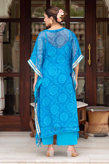 Shop_Pomcha Jaipur_Blue Georgette, Cotton V-neck Bandhej Kaftan With Pant _at_Aza_Fashions