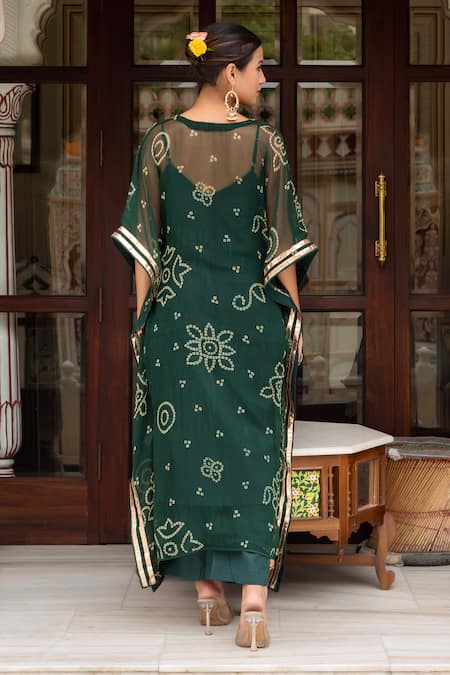 Shop Pomcha Jaipur Green Georgette, Cotton Embroidery V-neck Bandhej Dark Kaftan With Pant at Aza Fashions Shop_Pomcha Jaipur_Green Georgette, Cotton Embroidery V-neck Bandhej Dark Kaftan With Pant _at_Aza_Fashions
