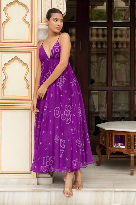 Pomcha Jaipur Purple Georgette Embroidery V-neck Bandhej Dress at Aza Fashions Pomcha Jaipur_Purple Georgette Embroidery V-neck Bandhej Dress _at_Aza_Fashions
