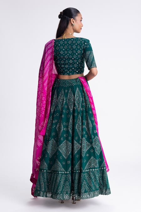 Naina Jain Green Bandhani Lehenga Set 