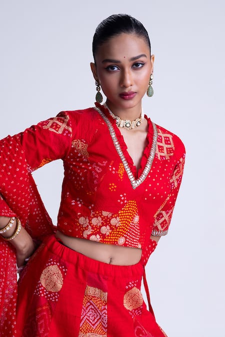 Shop_Naina Jain_Red Silk, Organza Embroidery, Patchwork, Gota Patti V-neck Lehenga Set _Online_at_Aza_Fashions