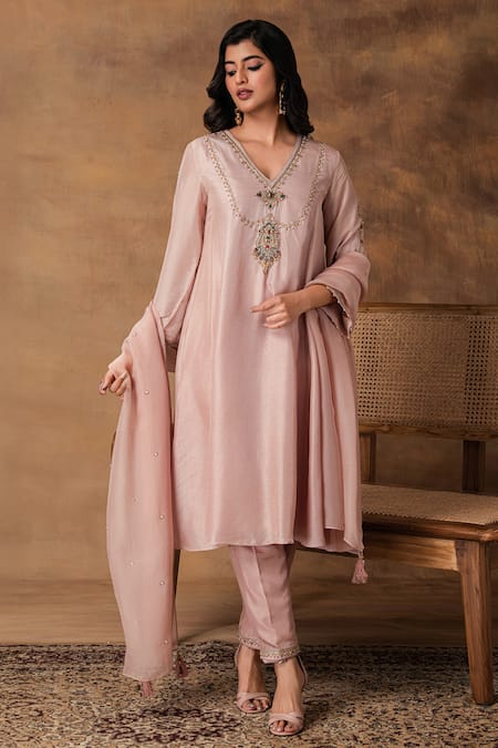ISHA GUPTA TAYAL_Pink Silk, Organza Embroidery V-neck Pastel Kurta Set _at_Aza_Fashions