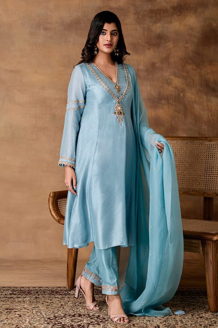 ISHA GUPTA TAYAL_Blue Silk, Organza Sequins V-neck Metallic Pastel Embroidered Kurta Set _at_Aza_Fashions