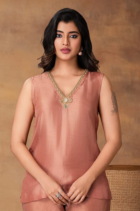 Buy_ISHA GUPTA TAYAL_Pink Silk, Organza Beads V-neck Mocha Embroidered Kurta Set _Online_at_Aza_Fashions