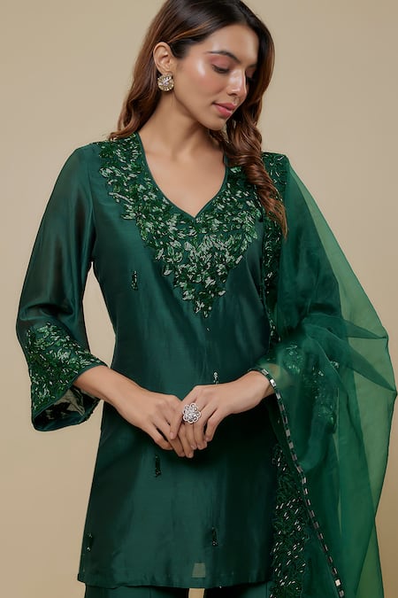 Buy Asaga Emerald Green Chanderi, Organza Embroidery V-neck Aangan Kurta Sharara Set Online at Aza Fashions Buy_Asaga_Emerald Green Chanderi, Organza Embroidery V-neck Aangan Kurta Sharara Set _Online_at_Aza_Fashions