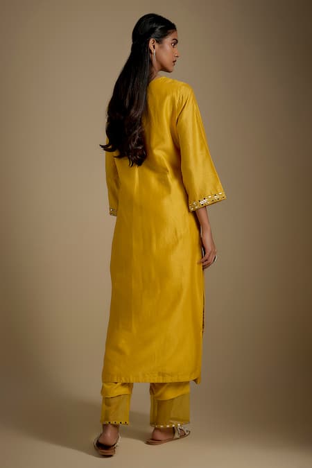 Shop Asaga Yellow Chanderi, Muslin, Organza Embroidery V-neck Vistora Kurta Pant Set at Aza Fashions Shop_Asaga_Yellow Chanderi, Muslin, Organza Embroidery V-neck Vistora Kurta Pant Set _at_Aza_Fashions