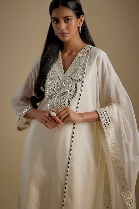 Asaga Ivory Chanderi, Muslin, Organza Mirrors V-neck Outflair Work Kurta Set Online at Aza Fashions Asaga_Ivory Chanderi, Muslin, Organza Mirrors V-neck Outflair Work Kurta Set _Online_at_Aza_Fashions