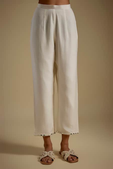 Asaga Ivory Chanderi, Muslin, Organza V-neck Drapiva Emoroidered Bodice Kurta Set Online at Aza Fashions Asaga_Ivory Chanderi, Muslin, Organza V-neck Drapiva Emoroidered Bodice Kurta Set _Online_at_Aza_Fashions