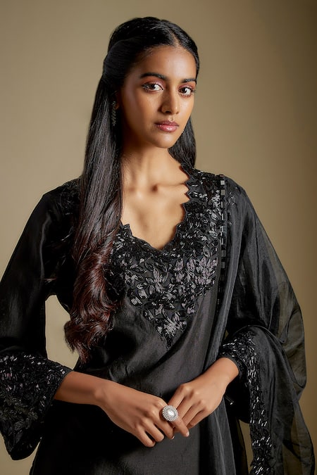 Buy_Asaga_Black Chanderi, Muslin, Organza Embroidery Scoop Neck Velvoura Bodice Kurta Set _Online_at_Aza_Fashions