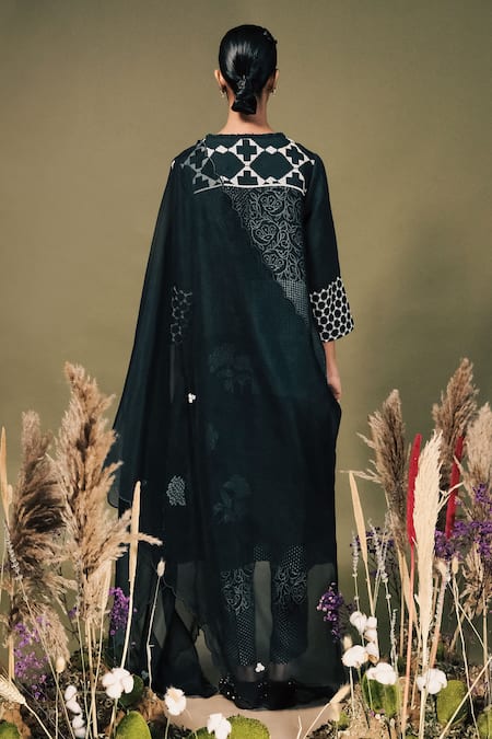 Arcvsh By Pallavi Singh Layered Printed Kurta & Pant Set 