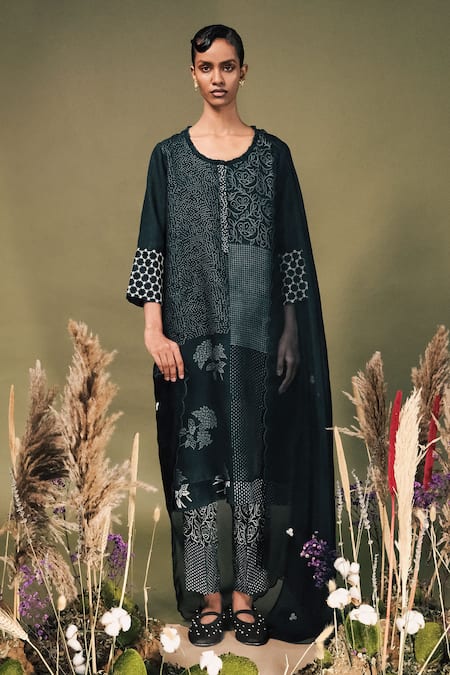 Arcvsh By Pallavi Singh Layered Printed Kurta & Pant Set 