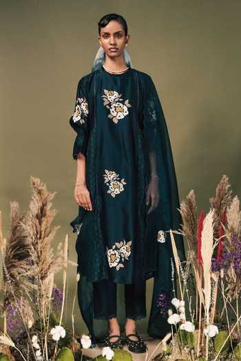 Buy_Arcvsh By Pallavi Singh_Blue Chanderi, Brocade, Silk Embroidery Round Neck Flower Kurta And Pant Set _Online_at_Aza_Fashions