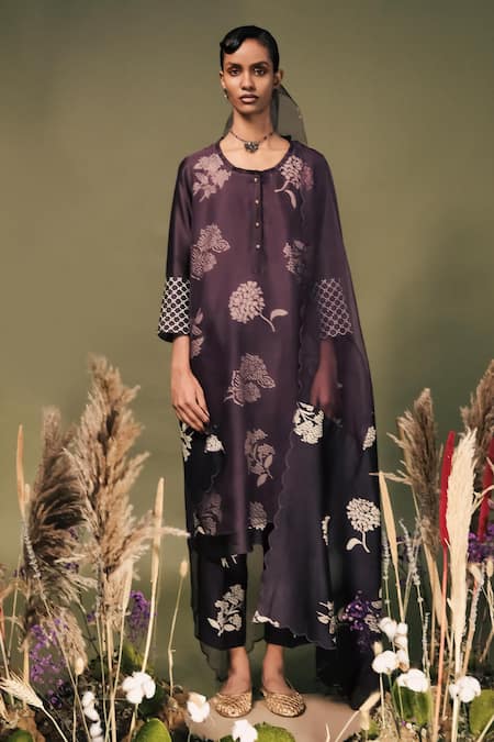 Arcvsh By Pallavi Singh Discharge Print Layered Kurta Set 