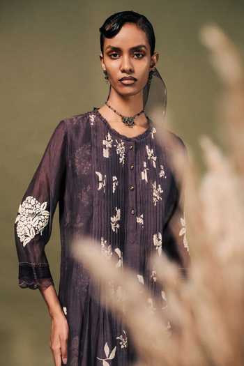 Buy_Arcvsh By Pallavi Singh_Purple Chanderi Embroidery Round Neck Discharge Print Pleated Kurta Set _Online_at_Aza_Fashions