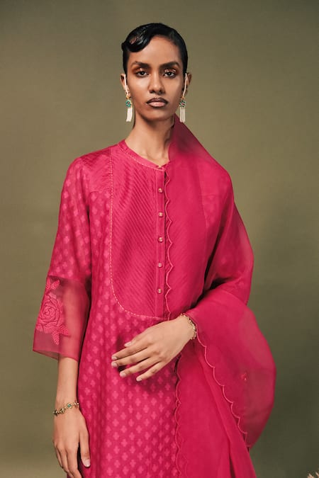 Shop_Arcvsh By Pallavi Singh_Fuchsia Silk, Chanderi, Brocade Embroidery Geometric Woven Kurta And Pant Set _Online_at_Aza_Fashions