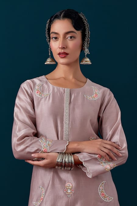 Shop Anantaa By Roohi Moon Embroidered Kurta & Pant Set Shop_Anantaa By Roohi_Moon Embroidered Kurta & Pant Set