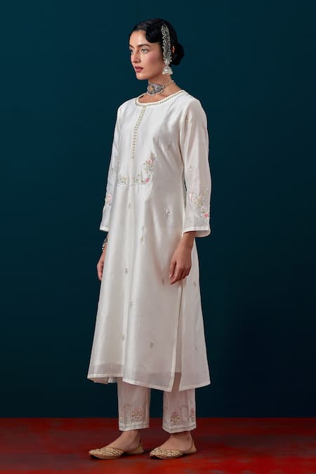 Anantaa By Roohi_Off White Silk, Chanderi Sequins, Embroidery Round Florette Kurta And Pant Set _Online_at_Aza_Fashions