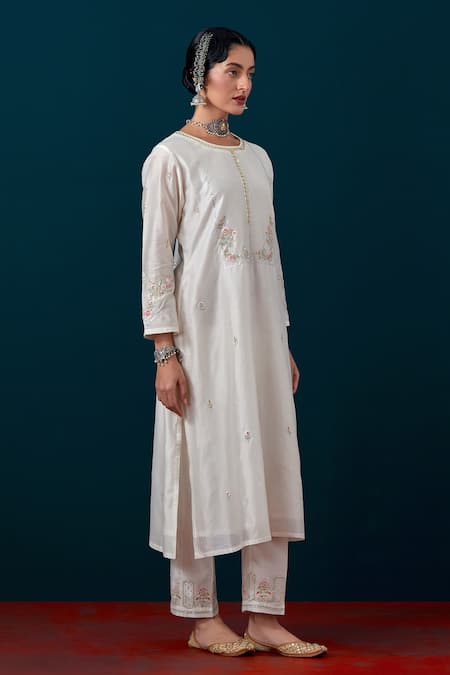 Buy_Anantaa By Roohi_Off White Silk, Chanderi Sequins, Embroidery Round Florette Kurta And Pant Set _Online_at_Aza_Fashions