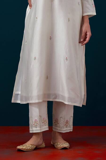 Shop_Anantaa By Roohi_Off White Silk, Chanderi Sequins, Embroidery Round Florette Kurta And Pant Set _Online_at_Aza_Fashions