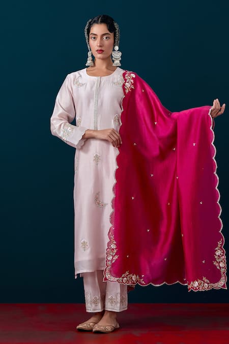 Buy_Anantaa By Roohi_Scalloped Embroidered Dupatta _Online_at_Aza_Fashions