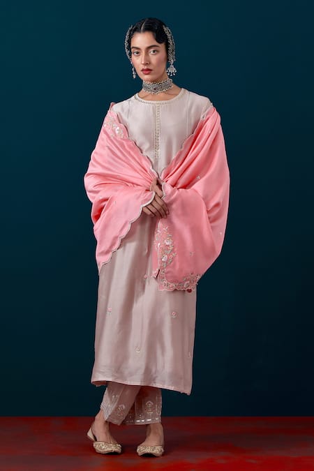 Buy Anantaa By Roohi Floral Border Embroidered Dupatta Online at Aza Fashions Buy_Anantaa By Roohi_Floral Border Embroidered Dupatta _Online_at_Aza_Fashions