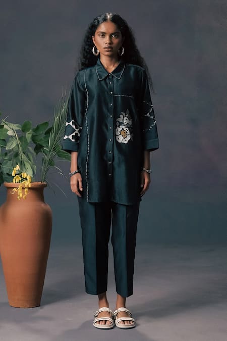 Arcvsh By Pallavi Singh Green Silk Chanderi Embroidered Shirt 