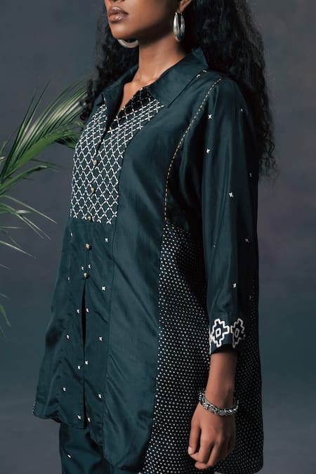 Arcvsh By Pallavi Singh_Green Silk, Chanderi Embroidery Collared Shirt And Pant Set _at_Aza_Fashions