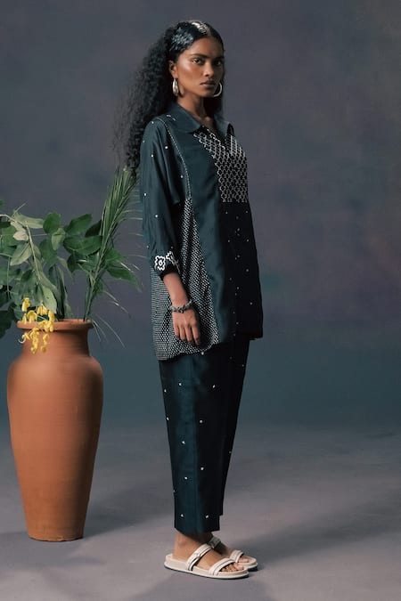 Arcvsh By Pallavi Singh_Green Silk Embroidery Collared Mulberry Shirt _Online_at_Aza_Fashions