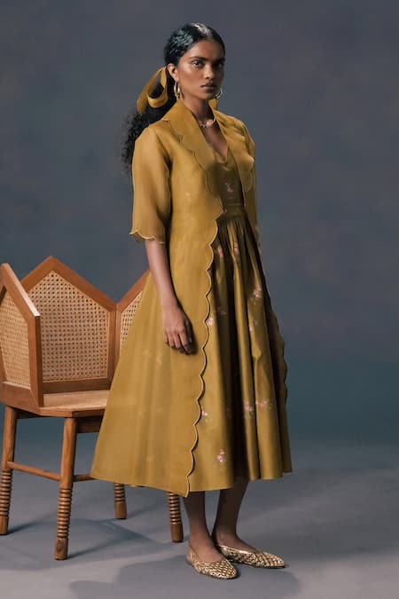 Arcvsh By Pallavi Singh_Green Organza, Silk, Chanderi Embroidery Round Neck, Scalloped Jacket And Dress _Online_at_Aza_Fashions