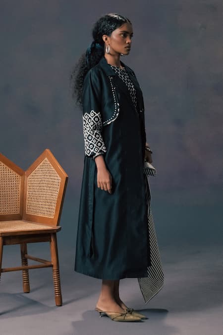 Arcvsh By Pallavi Singh_Green Silk, Chanderi Embroidery Collared, Halter Neck Jacket And Jumpsuit Set _Online_at_Aza_Fashions