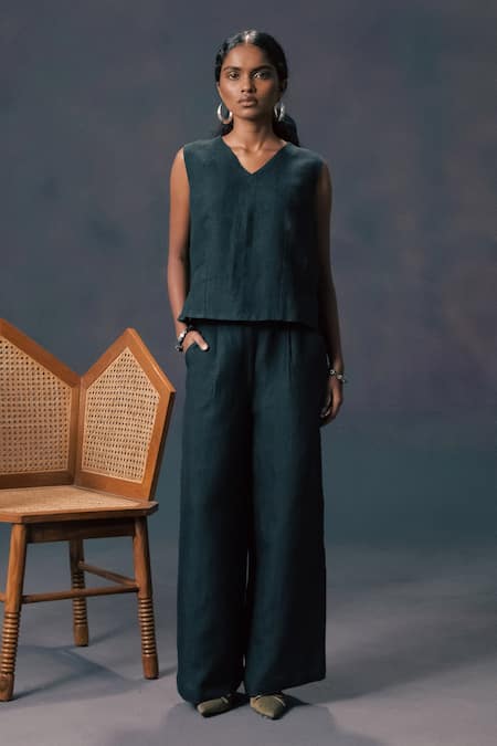 Buy_Arcvsh By Pallavi Singh_Green Linen Embroidery Collared, V-neck Discharge Print Jacket Set _Online_at_Aza_Fashions