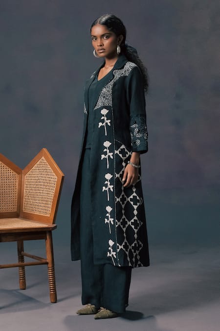 Shop_Arcvsh By Pallavi Singh_Green Linen Embroidery Collared, V-neck Discharge Print Jacket Set _Online_at_Aza_Fashions