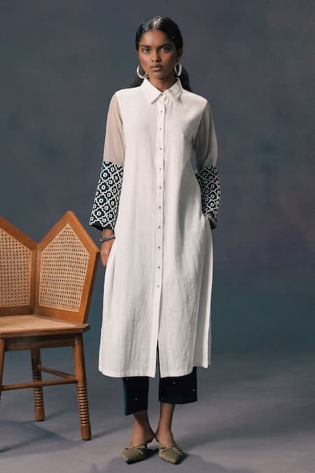 Shop_Arcvsh By Pallavi Singh_Green Cotton Embroidery Round Neck, Collared Jacket Pant Set _Online_at_Aza_Fashions