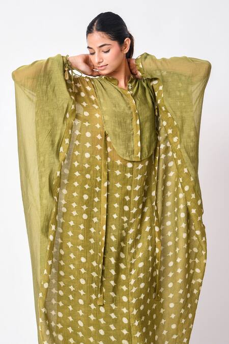 JAYATI GOENKA_Green Silk, Collared Heena Block Print Kaftan Set _Online_at_Aza_Fashions