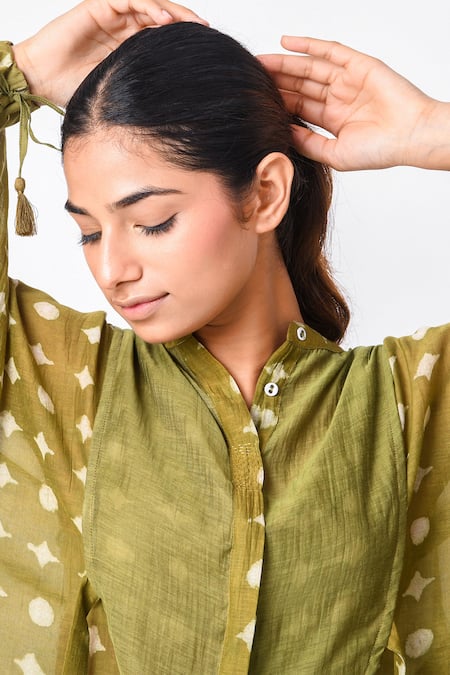 Shop_JAYATI GOENKA_Green Silk, Collared Heena Block Print Kaftan Set _Online_at_Aza_Fashions