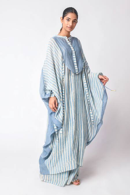 Buy_JAYATI GOENKA_Blue Chanderi Silk Collared, Round Neck Sky Printed Kaftan Set _Online_at_Aza_Fashions