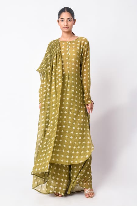 Buy JAYATI GOENKA Green Chanderi Silk Embroidery Round Neck Heena Geometric Print Kurta Set Online at Aza Fashions Buy_JAYATI GOENKA_Green Chanderi Silk Embroidery Round Neck Heena Geometric Print Kurta Set _Online_at_Aza_Fashions